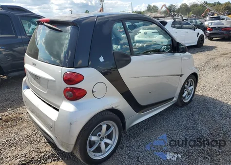 2015 Smart Fortwo Pure из США, поврежденный, VIN WMEEJ3BAXFK811734